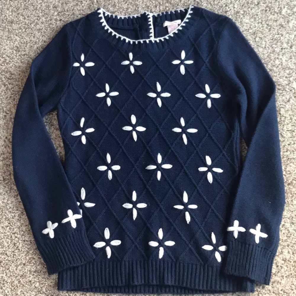 Navy/white sweater